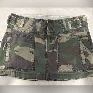 Vintage Abercrombie & Fitch Camouflage Army Style Skirt Size 4